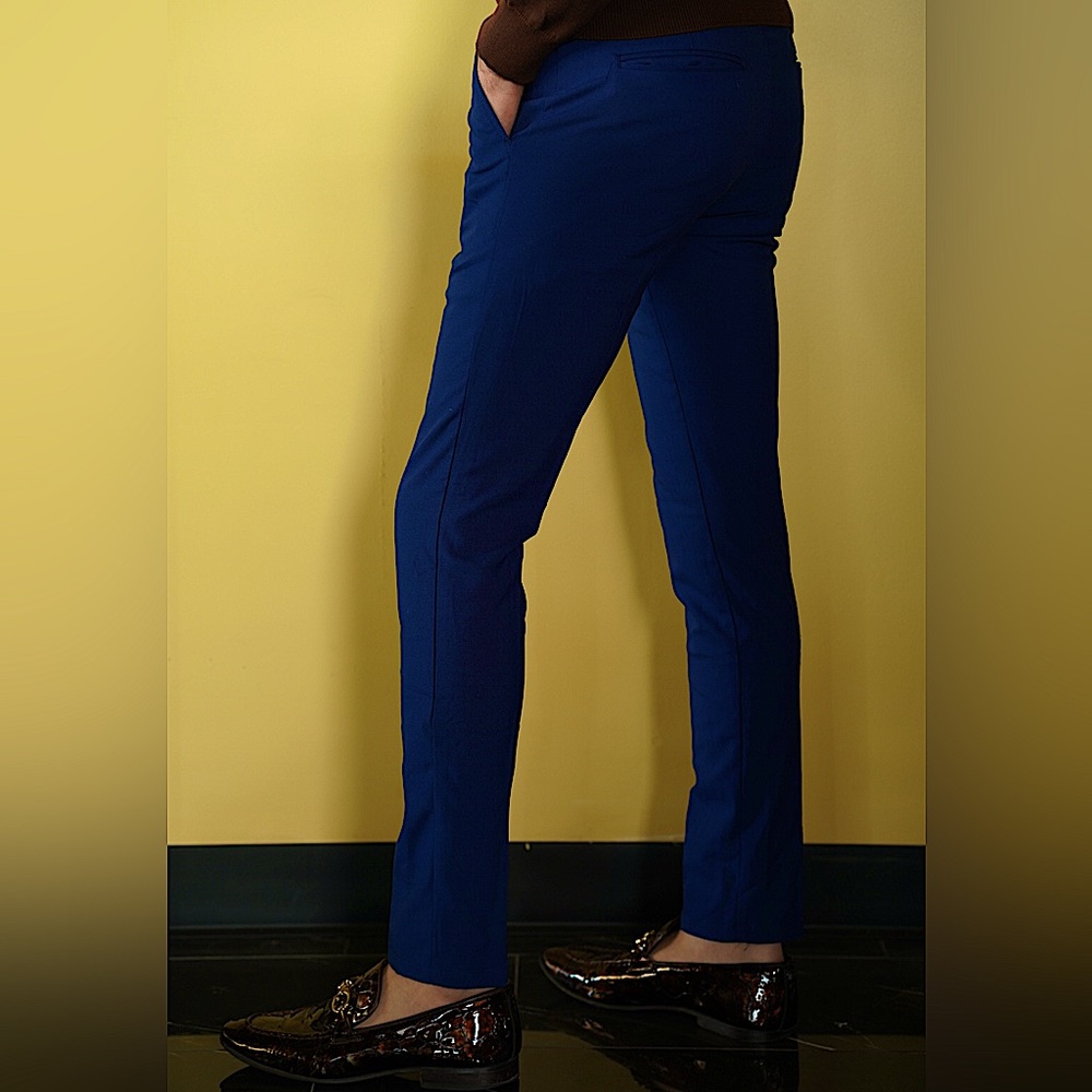Navy blue slim fit pants with belt for men